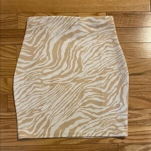 Tan/cream zebra print skirt